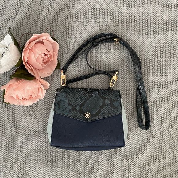 Tory Burch Robinson Mixed Media Crossbody Bag - Picture 3 of 13